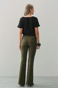 Calça flare double