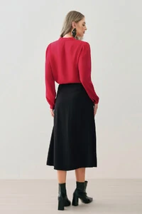 Camisa Manga Longa Punho Gola Baixa Decote v