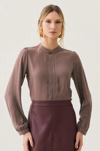 Blusa Manga Longa Punho Gola Baixa Mini Botão Forrado Pregas