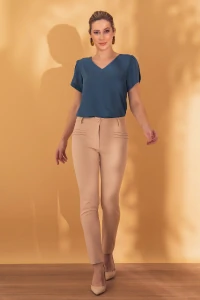 Blusa manga aberta botão forrado