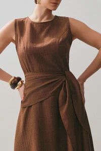 Vestido Midi Regata de Textrua Listrada Cintura Faixa Franzida