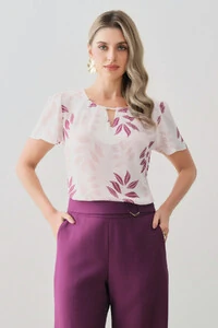 Blusa Folhagem Manga Evasê Decote Vazado