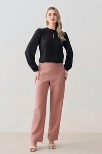 Blusa Manga Longa Punho Gola Baixa Vazada Gota