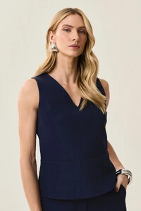 Conjunto de Alfaiataria de Blusa Regata Decote V Recorte e Calça Flare Botão Forrado