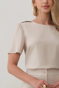Conjunto de Blusa Ombro Prega e Calça Reta Ampla