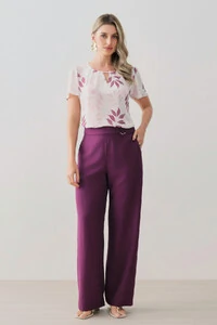 Blusa Folhagem Manga Evasê Decote Vazado