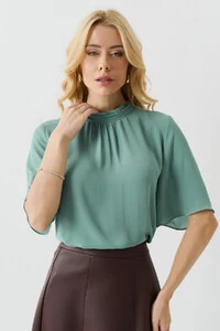 Blusa Manga Evasê Gola Baixa Pregas Triple Franzido