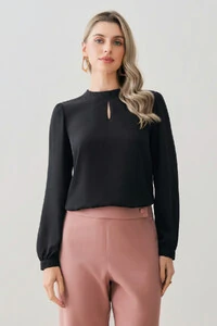 Blusa Manga Longa Punho Gola Baixa Vazada Gota