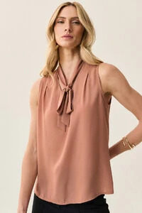 Regata Gola Baixa Laço Decote V Ombro Prega