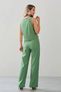 Conjunto de Linho de Blusa Regata Crop Recortes e Calça Reta Botão Forrado