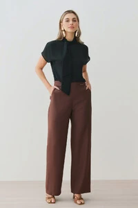 Blusa Manga Morcego Gola de Laço