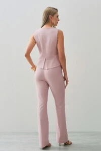 Conjunto de Linho de Blusa Regata Barra Recorte Prega e Calça Reta Botão Forrado