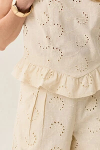 Conjunto de Laise de Algodão de Blusa regata Crop Decote Quadrado Babado e Shorts Pregas Double