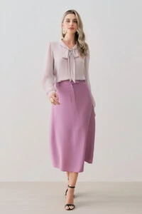 Blusa Manga Longa Punho Gola Dobrada de Laço