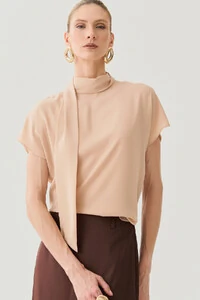 Blusa Manga Morcego Gola de Laço