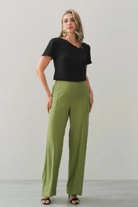 Blusa Decote V Assimétrico Pregas
