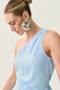 Conjunto de Blusa Regata Assimétrica Um Ombro Só Prega Cinto e Saia Midi