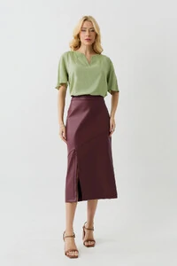 Blusa Manga Evasê Decote Cavado Nervuras