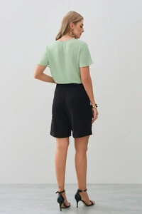 Blusa Decote Gota Vazado Mini Botão Ombro Babadinho