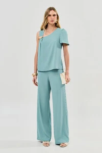Conjunto de Alfaiataria de Blusa Assimétrica Alça Direita Gold Pregas e Pantalona