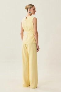 Conjunto de Alfaiataria de Blusa Regata Cinto e Calça Wide Leg