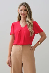 Blusa Decote V Pregas Laço