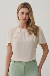 Blusa Babados