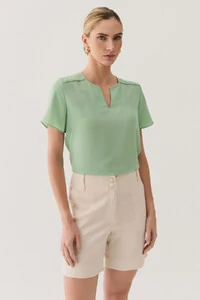 Blusa Decote Cavado Ombro Nervura