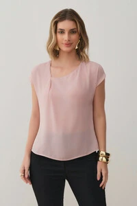Blusa Manga Morcego Decote Assimétrico Prega