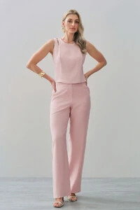 Conjunto de Blusa Regata Crop Ombro Cut Out Recorte e Calça Reta Botão Forrado