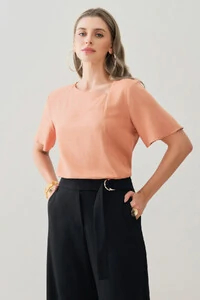 Blusa Decote V Assimétrico Recorte