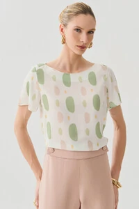 Blusa Abstrata Manga Evasê Decote Canoa