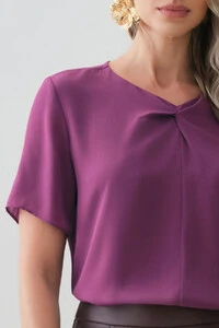 Blusa Decote V Torcido