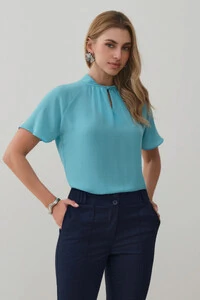 Blusa Manga Raglan Gola Baixa Torcida Decote Gota Franzido