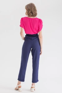 Blusa manga aberta botão forrado