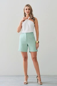 Bermuda de Alfaiataria Botão Forrado