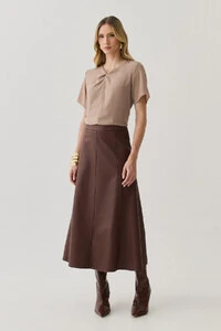 Saia Midi Evasê de Couro Recortes