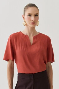 Blusa Manga Evasê Decote Cavado Nervuras