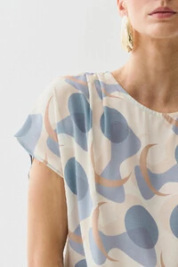 Blusa Abstrata Manga Morcego Ombro Pregas Double