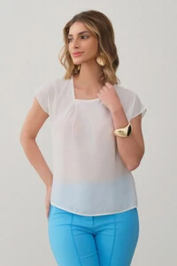 Blusa Manga Morcego Decote Assimétrico Prega