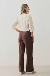 Blusa Assimétrica Manga 3/4 Pregas Ombro Esquerdo