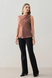 Blusa Regata Assimétrica Ombro Esquero Drapeado Pregas