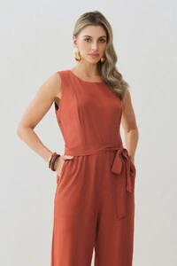 Macacão Regata Recorte Cenoura Cinto