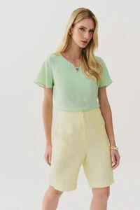 Blusa Manga Evasé Decote Cavado