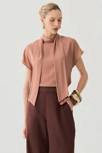 Blusa Manga Morcego Gola de Laço