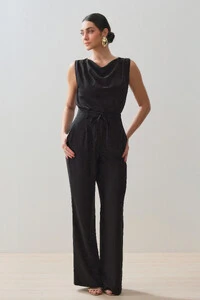 Conjunto de Alfaiataria de Regata Decote Drapeado Ombro Pregas Double e Pantalona Cinto Fino