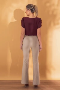 Blusa manga aberta botão forrado