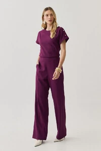 Conjunto de Blusa Assimétrica Manga Morcego Gold Triple e Calça Reta Nervura