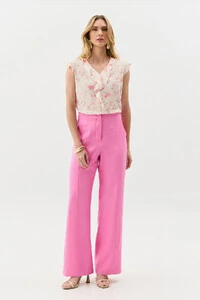 Regata Floral Decote V Ombro Babados