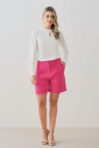 Shorts de Alfaiataria Prega Botão Forrado